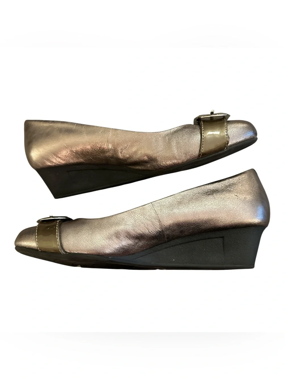 Bandolino Metallic Wedge Pumps Bronze Comfort Heels with Buckle Detail | 7.5M